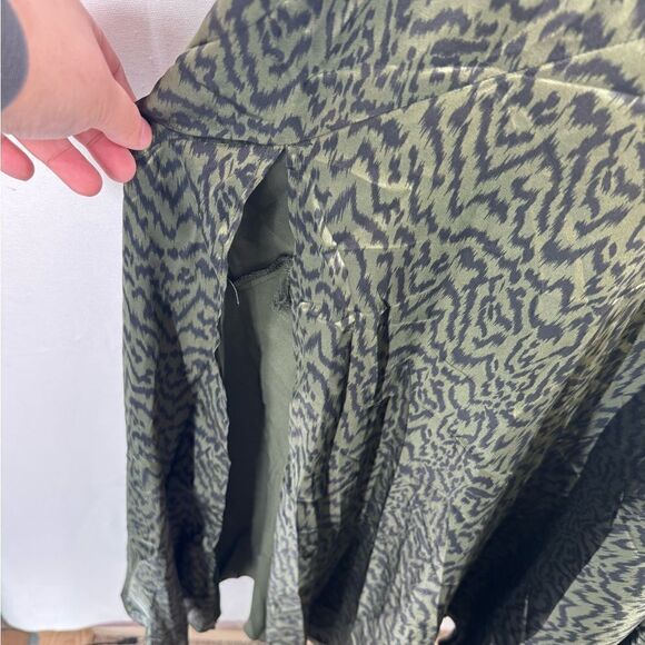 Avec Les Filles Print Slip Dress- Olive Abstract- Size L- NWT - Picture 7 of 8